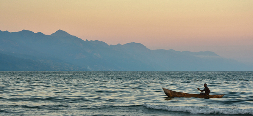 05 dugout canoe in Lake Malawi Lake Nyasa